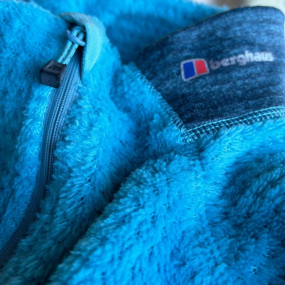 Berghaus fleece jacket, lightweight, warm! - Picture 2 of 9